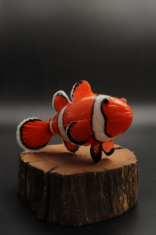 Trapper Studio Clownfish Pipe & Stand